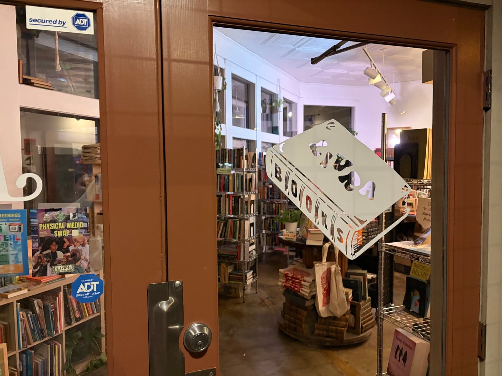 Livra Books